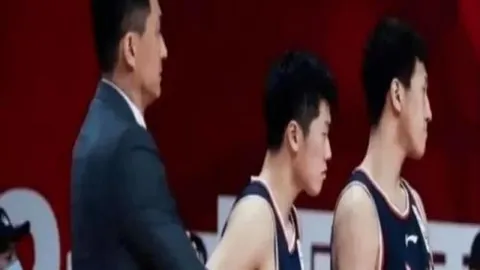 埃及1-0澳大利亚半场战报：阿舒尔独中三元